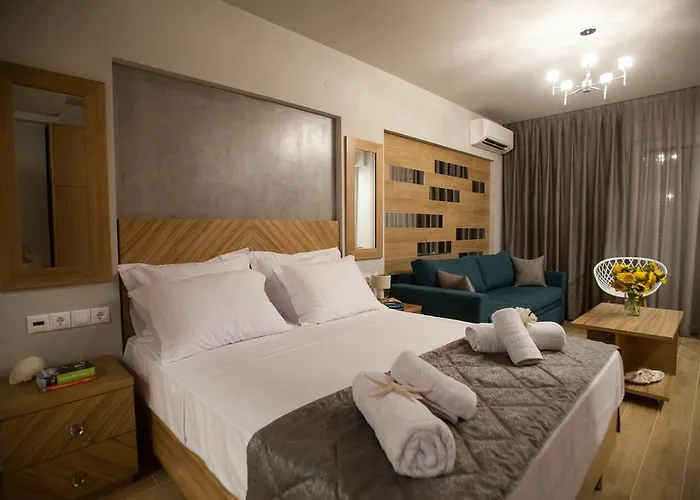 Pallas Luxury Αμμουλιανή