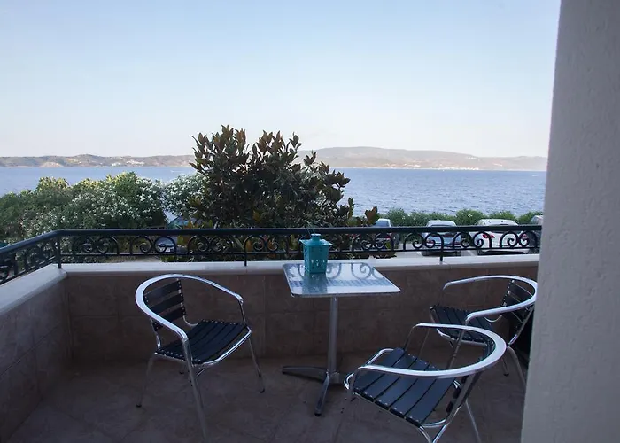 Pallas Luxury Αμμουλιανή