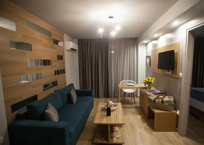 Pallas Luxury Αμμουλιανή